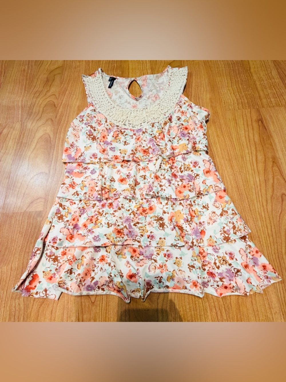 Maurices Women’s Sleeveless Tank Floral Pattern Blouse Size Medium - Picture 2 of 9